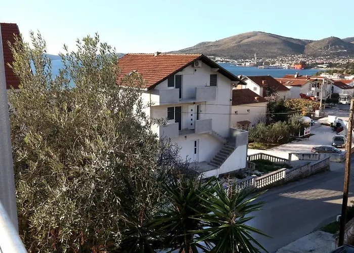 In Okrug Gornji With Sea View, Balcony, Air Conditioning, Wifi 5059-4 Appartement Trogir