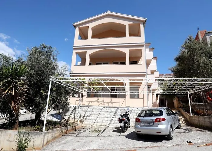 In Okrug Gornji With Sea View, Balcony, Air Conditioning, Wifi 5059-4