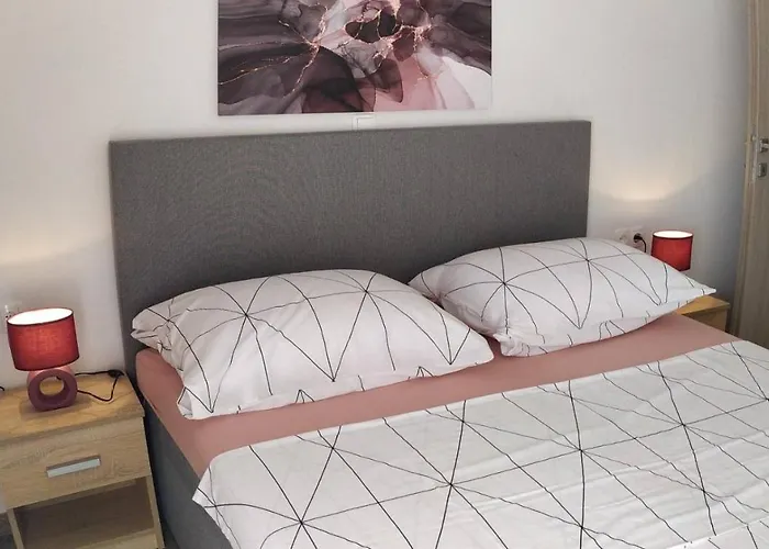 In Okrug Gornji With Sea View, Balcony, Air Conditioning, Wifi 5059-4