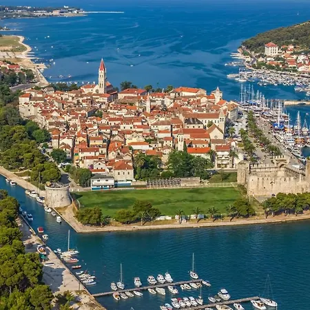 Apartamento In Okrug Gornji With Sea View, Balcony, Air Conditioning, Wifi 5059-4 Trogir